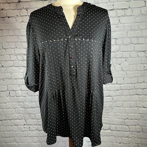 Cocomo Woman size 3X Black White Polka Dot Roll Tab Sleeve Popover Tunic NEW - Picture 2 of 16